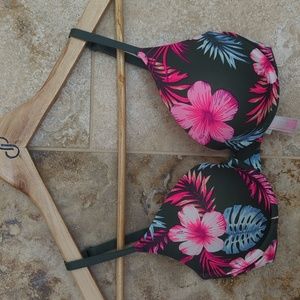 32D Green and Pink Floral Tropical Island  Wear Everywhere Push-Up Bra